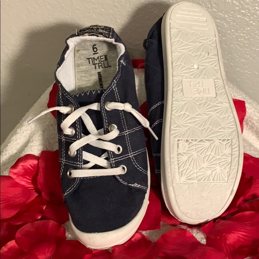Time And Tru Size 6 New Memory Foam Navy Shoes - image 7